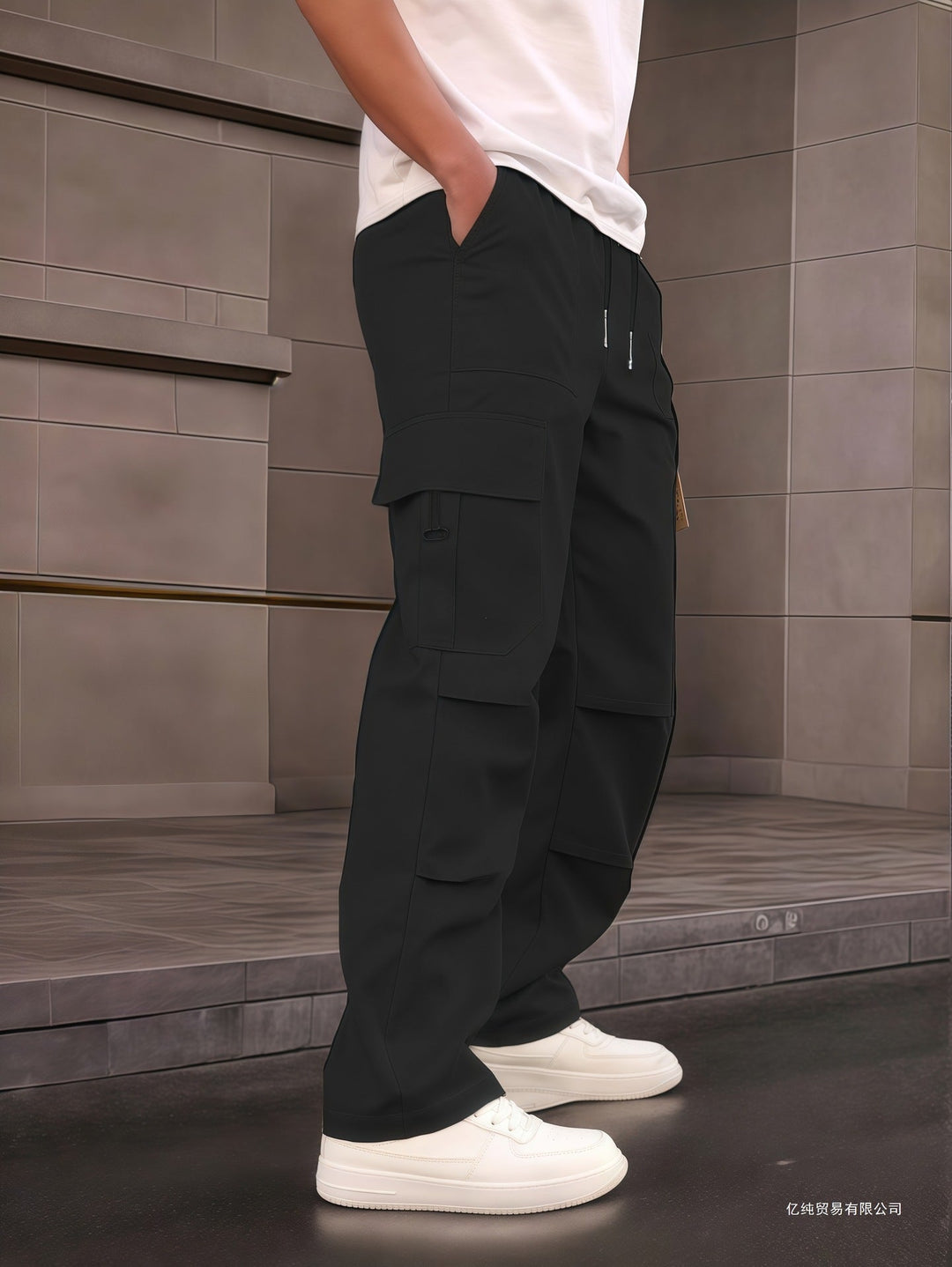 Men's All-Season Cargo Pants for Commutes with Deep Pockets 2