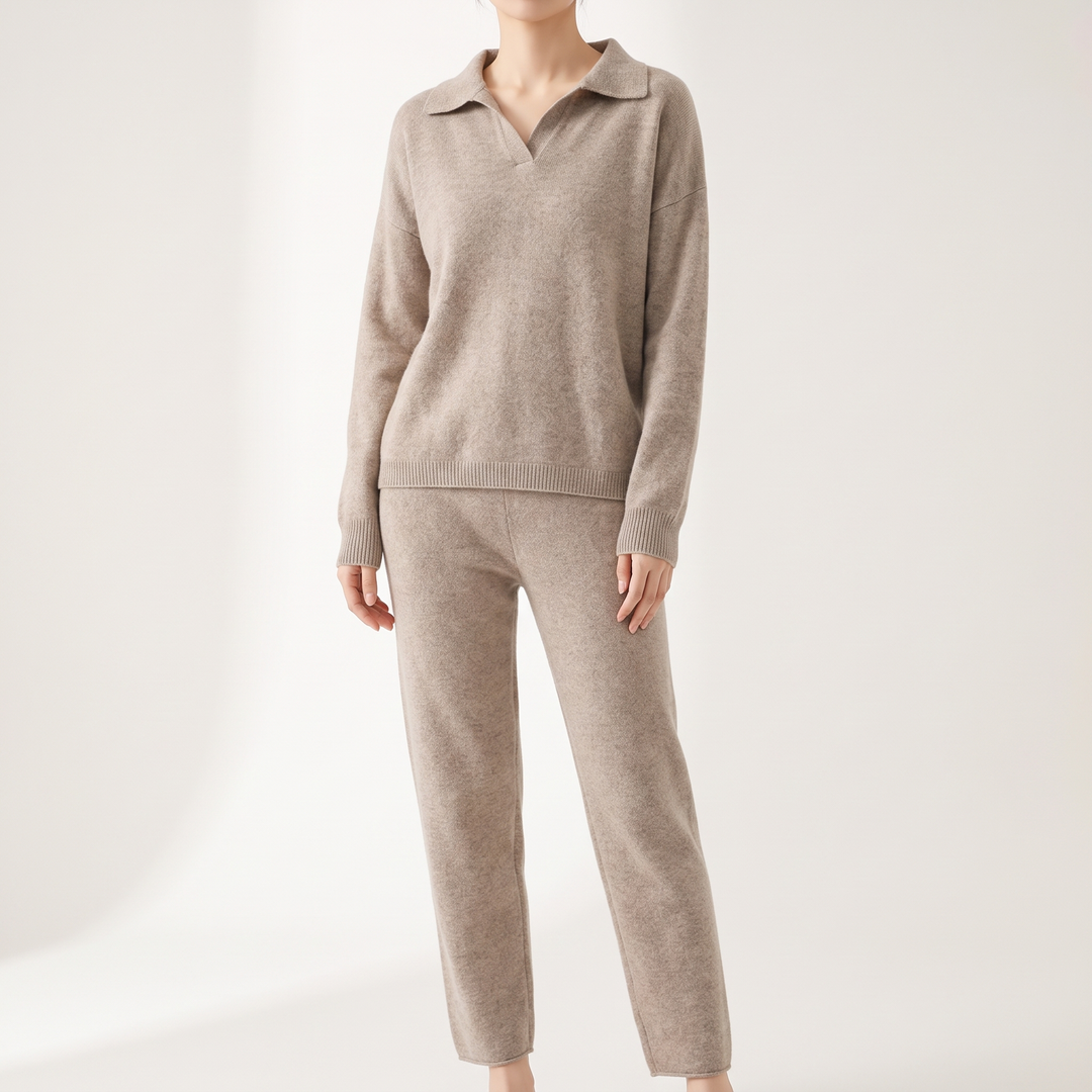 Women's Cozy Cashmere Set for Lounging with Relaxed Fit 9
