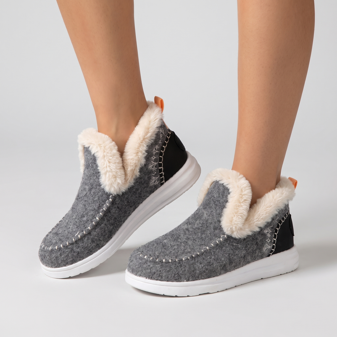 Women's Fleece Slip-On Boots for Winter with Arch Support 9